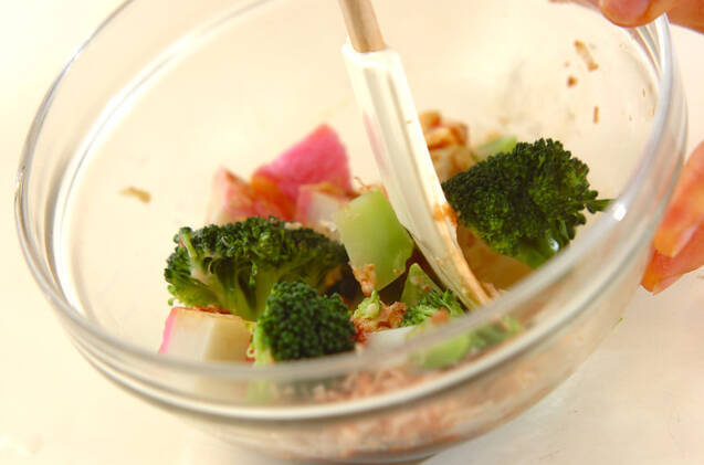 ブロッコリーのマヨおかか和えの作り方の手順4