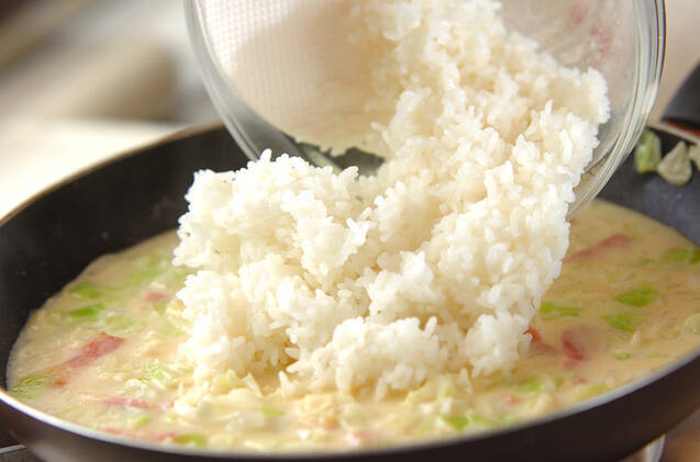 キャベツとベーコンのコーンリゾットの作り方の手順4