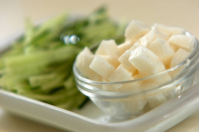 もずく長芋の酢の物の作り方の手順1