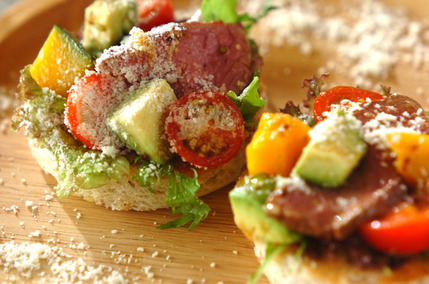 特製ソースdeローストビーフと野菜のオープンサンド♪