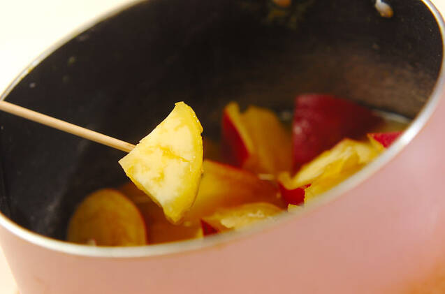 サツマイモのハニーオレンジ煮の作り方の手順3
