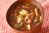 豆腐とナメコのみそ汁