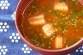 玉ネギと麩のみそ汁