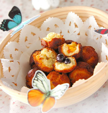 フルーツ入りドーナツ