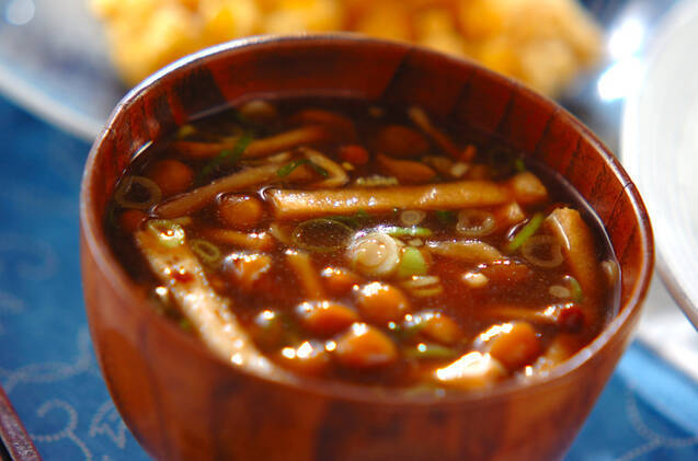 ナメコの赤だし