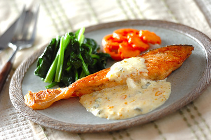 クミン風味のサーモンソテー