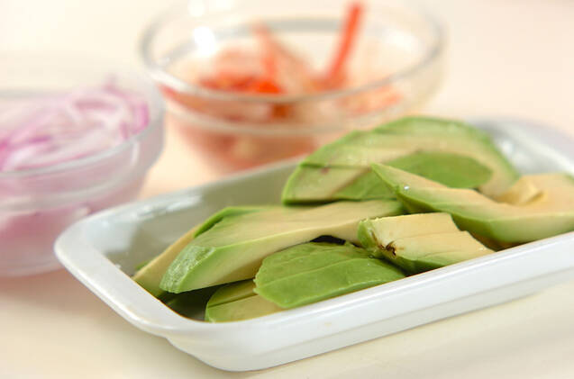 アボカド手巻き寿司の作り方の手順1