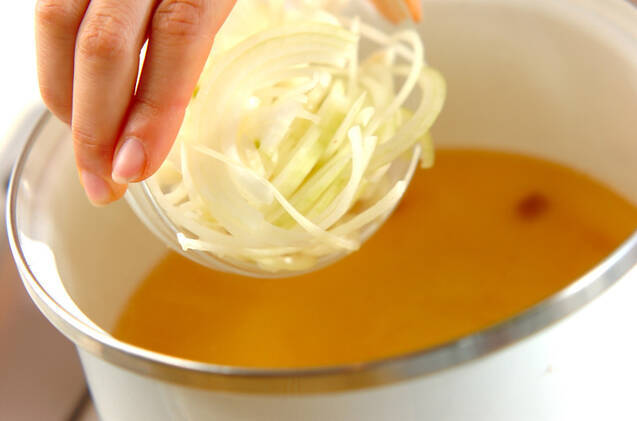 卵白の消費にも！メレンゲと長芋のふわふわそら豆スープ by横田 真未さんの作り方の手順3