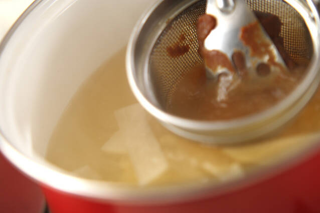 豆腐とワカメのみそ汁の作り方の手順4