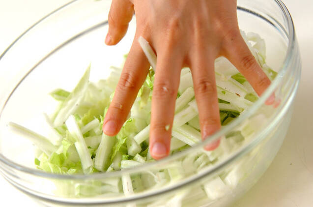 白菜のスープの作り方の手順1