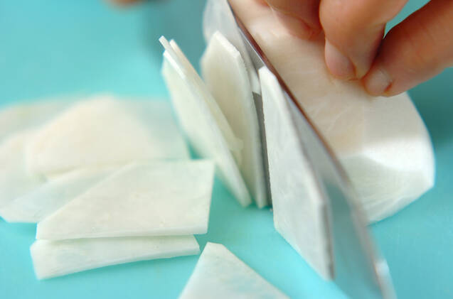 カブのサラダの作り方の手順1