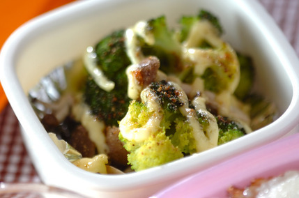 ブロッコリーとキノコのマヨ焼き