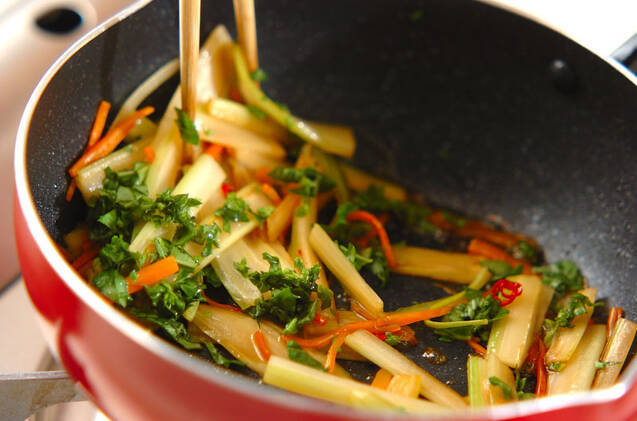 セロリのきんぴらの作り方の手順5