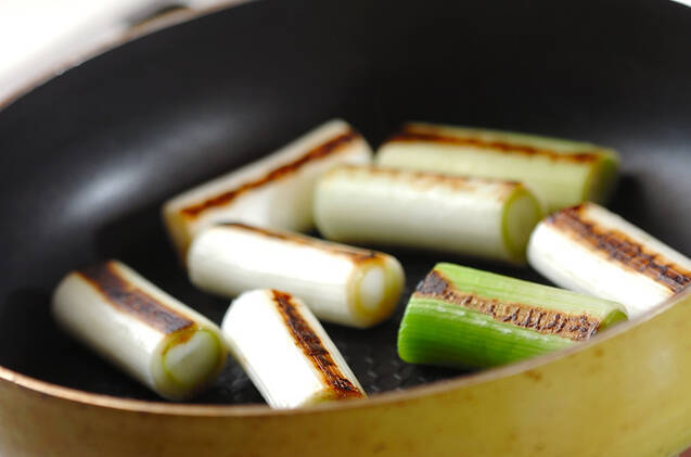 焼きネギのみそ汁の作り方の手順1