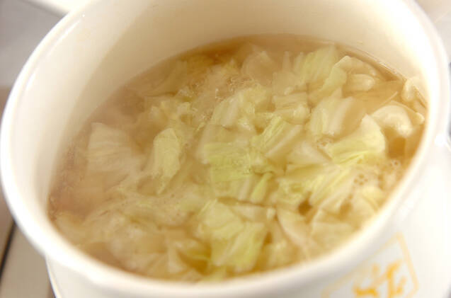 ヒヨコ豆とキャベツのスープの作り方の手順3