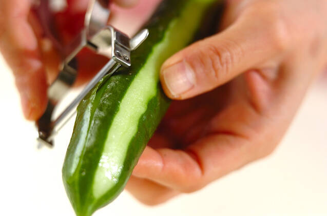 簡単お手軽！キュウリと卵のサラダの作り方の手順1