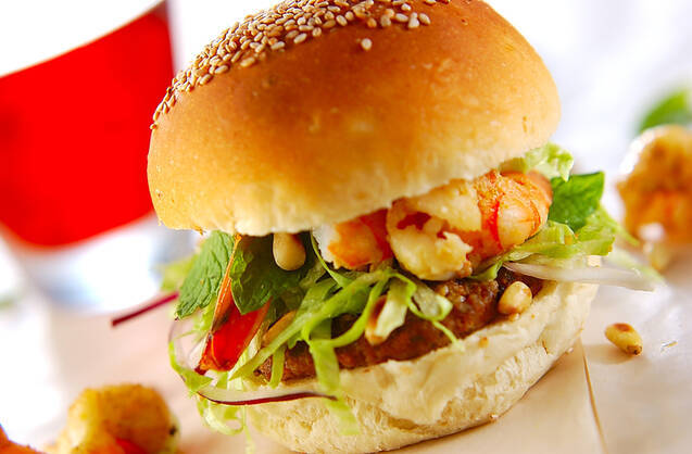 シュリンプカレーバーガー