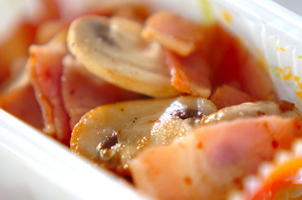 ベーコンとマッシュルームの炒め物