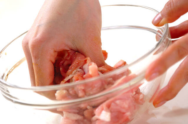 豚肉とパインの炒め物の作り方の手順1