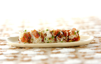 カリカリベーコンとおじゃこのおにぎり