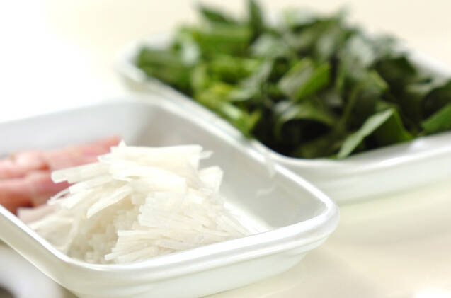 ベーコンと大根のスープの作り方の手順1