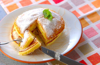 ホットケーキミックスで簡単おやつ レモンのパンケーキ