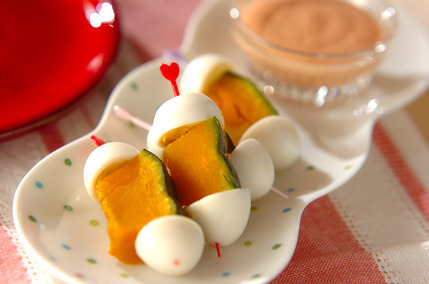 カボチャとウズラの卵のピックサラダ