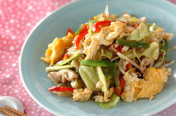 オイスターが決め手!ふわふわ卵入り彩り野菜炒め