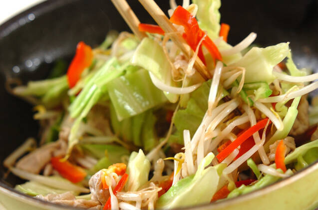 オイスターが決め手！ふわふわ卵入り彩り野菜炒めの作り方の手順7