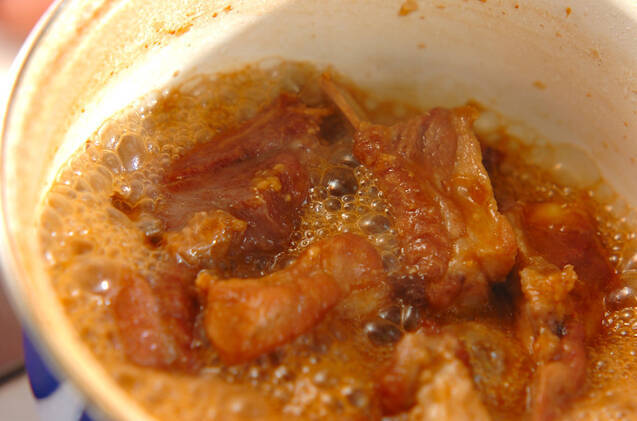 骨付き豚バラ肉のみそ煮の作り方の手順3