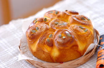 パンプキンロールブレッド