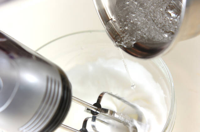 マンゴーのスフレグラッセの作り方の手順5