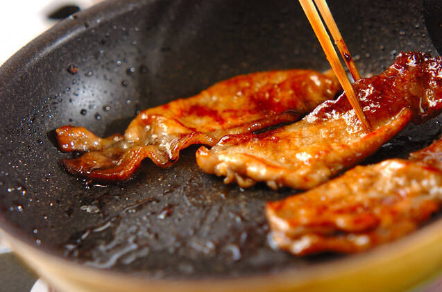 豚肉の甘酢焼きの作り方の手順2