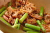 ご飯がすすむ！豚肉とアスパラの炒め物の作り方の手順3