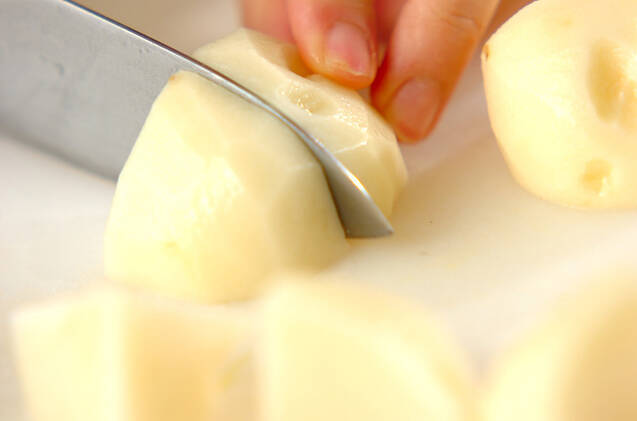 ジャガイモのオイスターソース煮の作り方の手順1