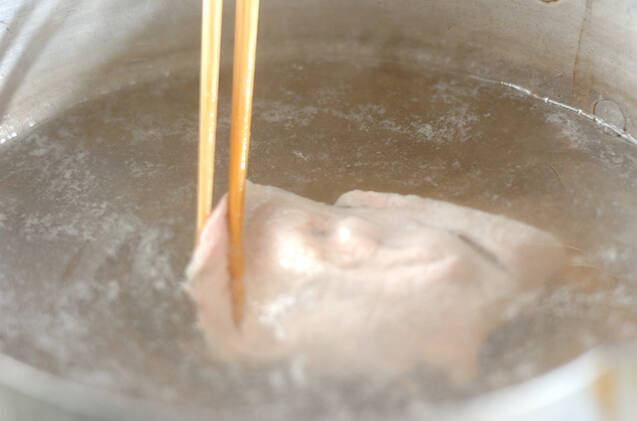 ざるそばのネギ塩豚しゃぶ添えの作り方の手順2