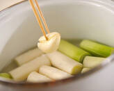 とろとろネギのマスタードソースがけの作り方1