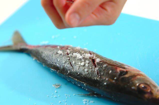 アジの塩焼きおろし添えの作り方の手順4