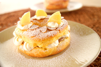 栗の焼き菓子栗のパリブレスト   