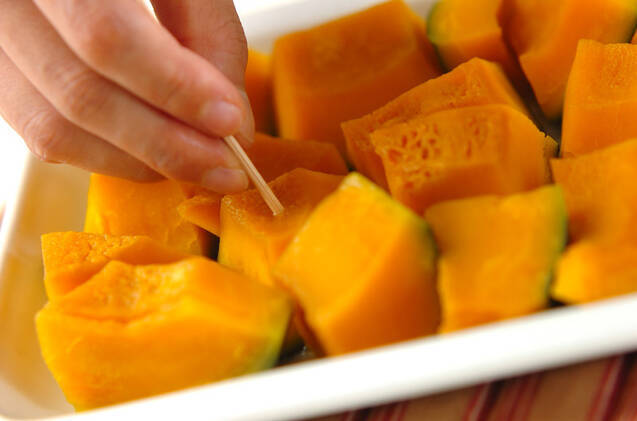 カボチャのヨーグルトサラダの作り方の手順1