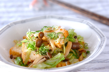 キャベツと厚揚げの炒め物