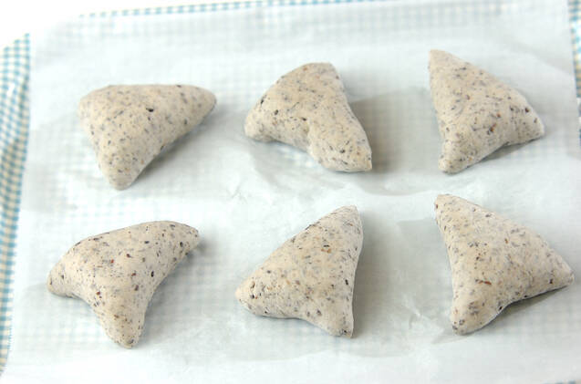 黒ゴマカマンベールパンの作り方の手順8