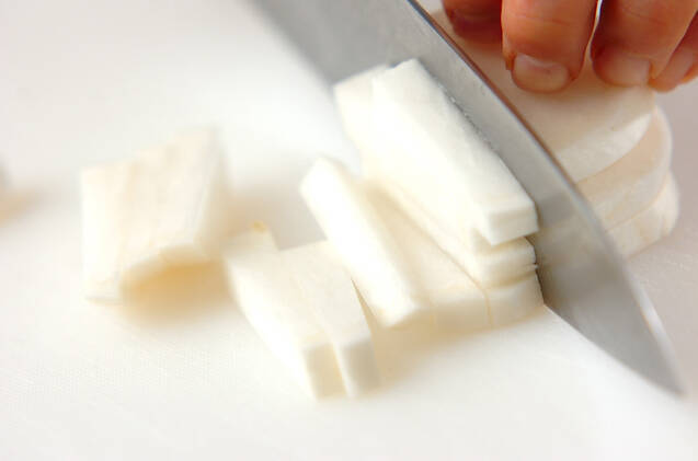 カブのバルサミコ風味漬けの作り方の手順1