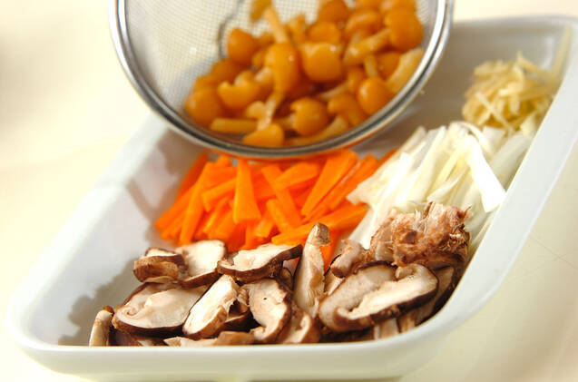 シイタケのスープの作り方の手順1