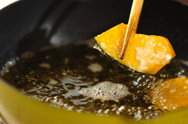 サクサクカラッと揚がる！基本のエビと野菜の天ぷらの作り方の手順8