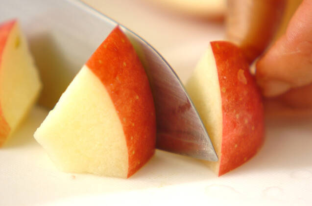 グレープフルーツとリンゴのサラダの作り方の手順2
