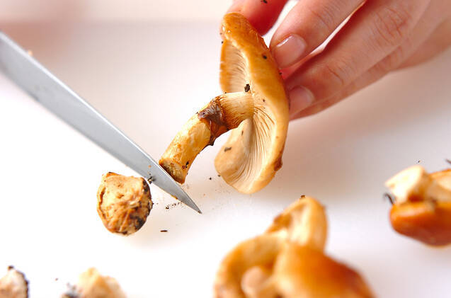 特大ナメコのみそ汁の作り方の手順1