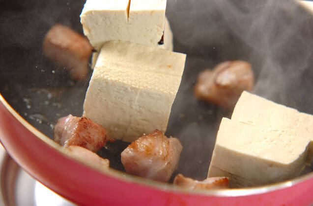 野沢菜と豆腐の炒め物の作り方の手順5