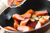 ソーセージのガーリック炒めの作り方2