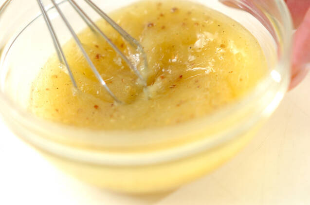 玉ネギドレッシングの作り方の手順1